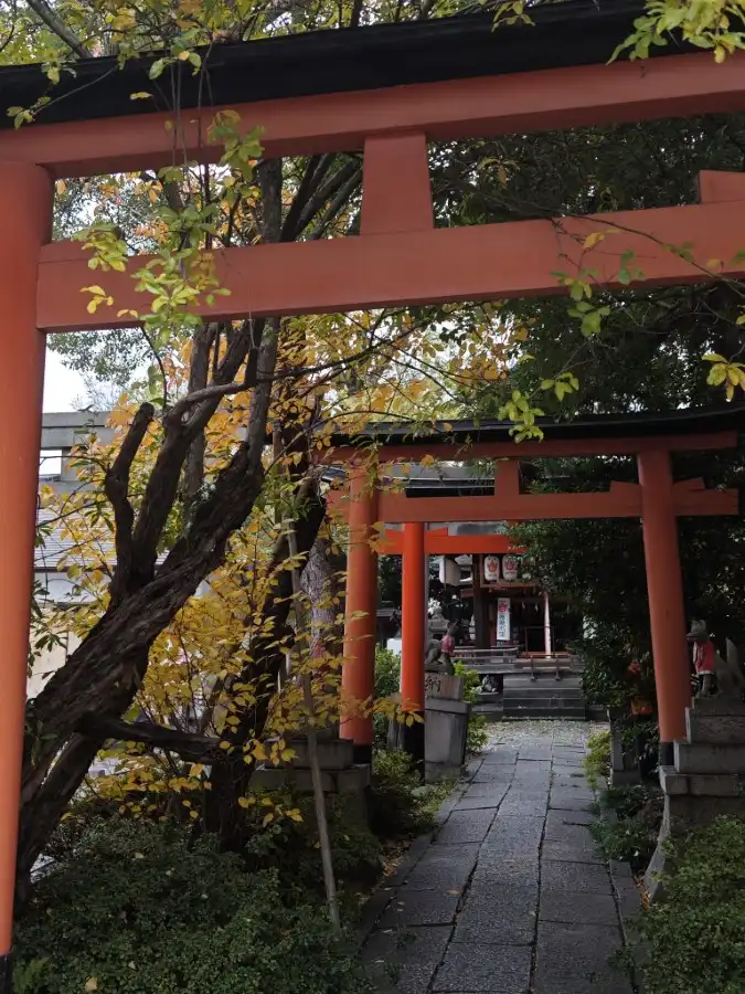 Takenobu Inari Shrine (武信稲荷神社)